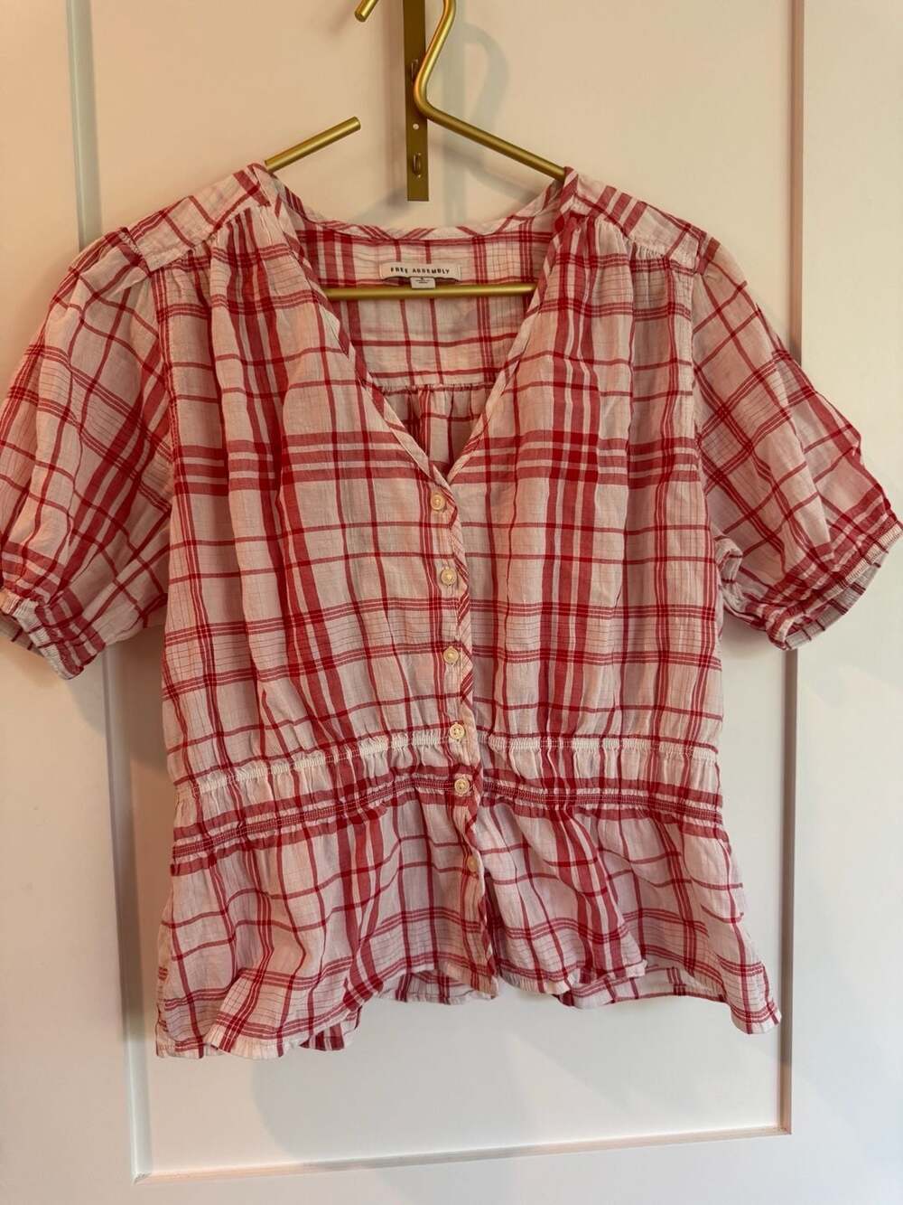 Free Assembly Women's Red and White Plaid Short Sleeve Button-Down Peplum Top